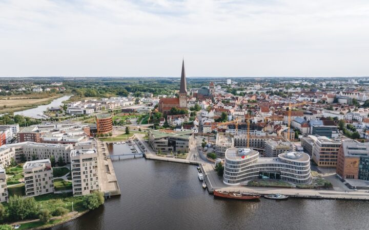 Luftbild von der Rostock innenstadt und dem Stadthafen_02